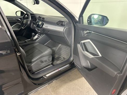 Certified 2022 Audi Q3 2.0T Premium w/ Convenience Package image 10