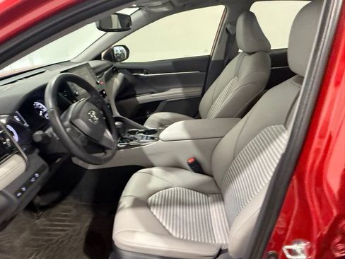 Used 2022 Toyota Camry SE w/ Audio Upgrade Package image 10
