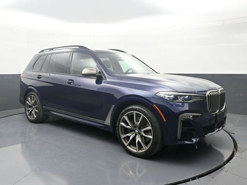Used 2021 BMW X7 M50i image 3
