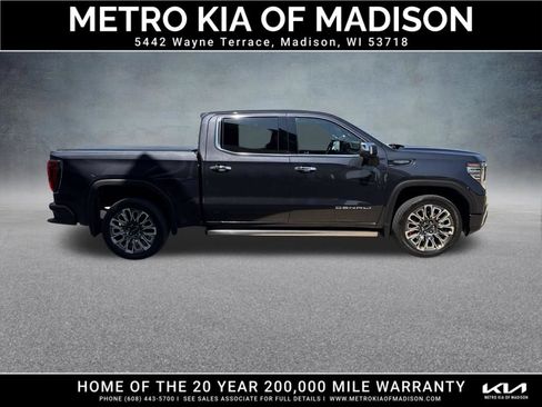 Used 2024 GMC Sierra 1500 Denali Ultimate AWD/4WD image 7