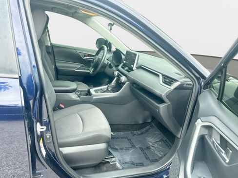 Used 2019 Toyota RAV4 XLE w/ Convenience Package AWD/4WD image 14