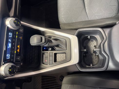 Certified 2025 Toyota RAV4 XLE w/ Convenience Package FWD image 15