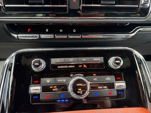 New 2024 Lincoln Navigator Reserve image 24