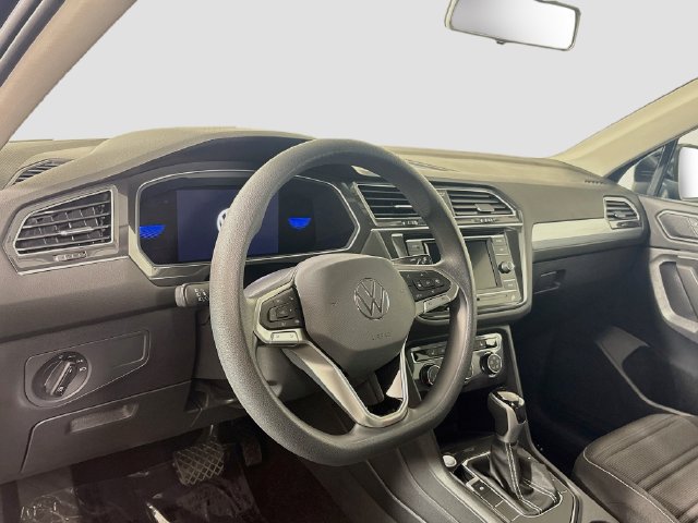 Used 2022 Volkswagen Tiguan S FWD image 9