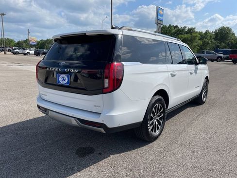 Used 2025 Ford Expedition Max Platinum image 5