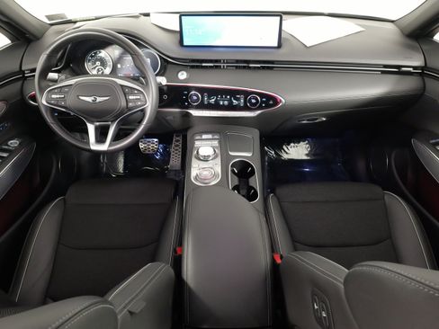 Used 2025 Genesis GV70 3.5T Sport AWD/4WD image 39