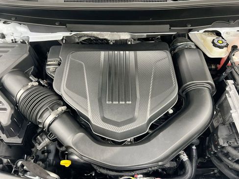 New 2026 Chevrolet Traverse RS w/ LPO, Floor Liner Package AWD/4WD image 27