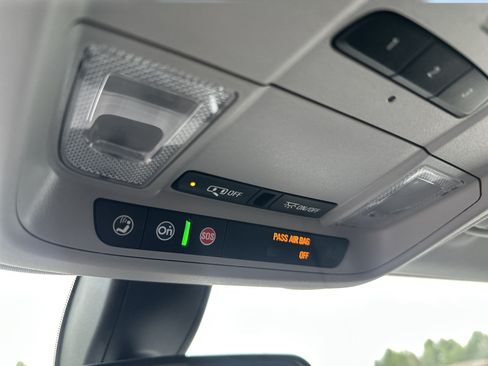 Certified 2018 Chevrolet Equinox LT AWD/4WD image 16