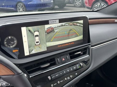 New 2025 Lexus ES 350 Ultra Luxury image 16