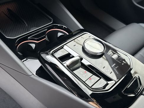 New 2026 BMW 530i xDrive w/ M Sport Package image 11