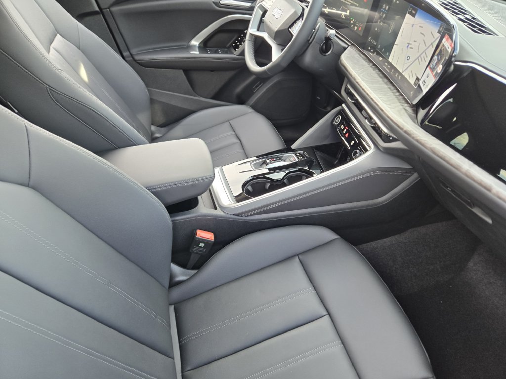 Used 2025 Audi Q5 Premium Plus AWD/4WD image 18
