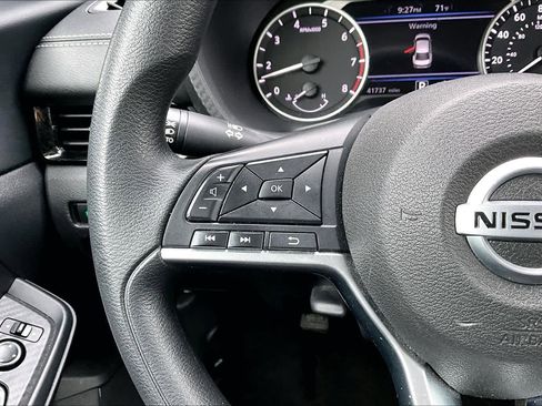 Used 2023 Nissan Sentra SV image 22