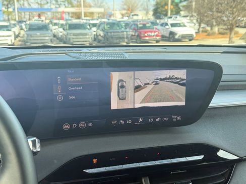 Used 2025 Buick Enclave Preferred image 20