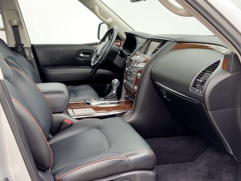 Used 2019 Nissan Armada Platinum w/ Captain's Chairs Package RWD image 29