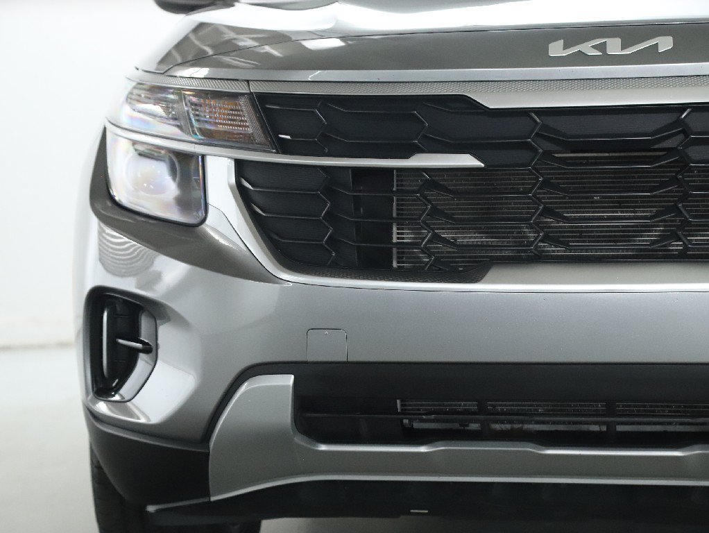 Used 2024 Kia Seltos LX AWD/4WD image 6