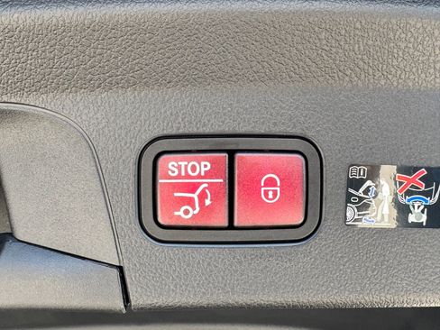 New 2025 Mercedes-Benz GLE 63 AMG S image 15