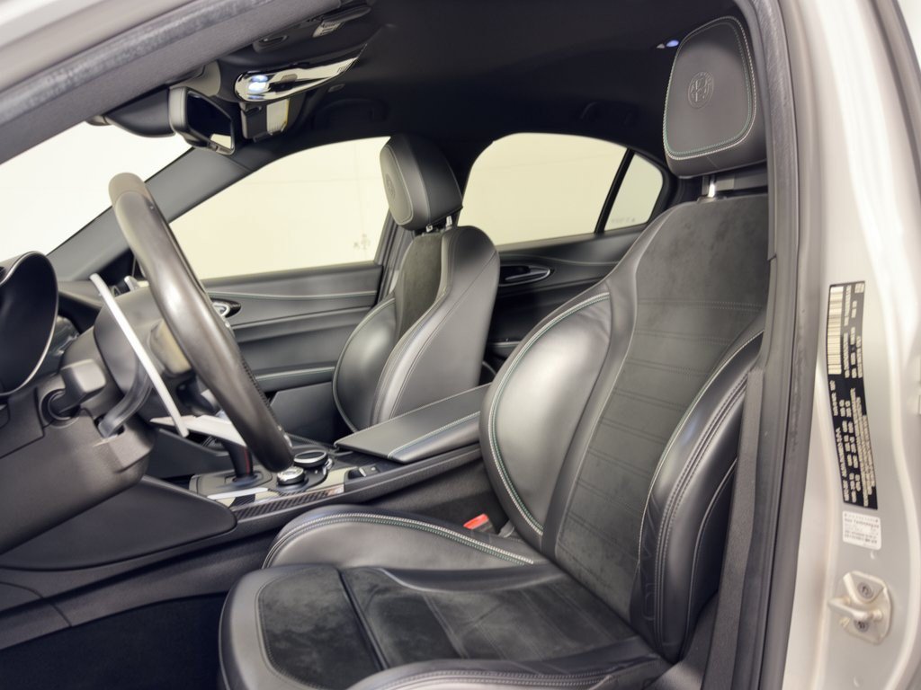 Used 2018 Alfa Romeo Giulia Quadrifoglio RWD image 5