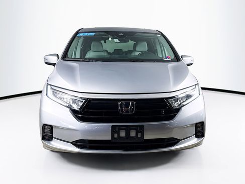 Certified 2024 Honda Odyssey EX-L image 3