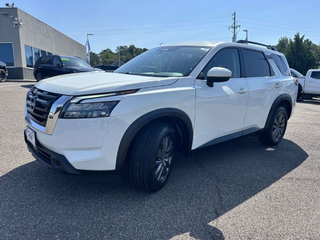 Used 2025 Nissan Pathfinder SV AWD/4WD image 8