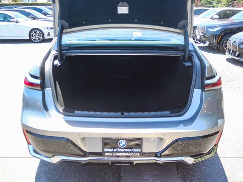 Used 2023 BMW i7 xDrive60 AWD/4WD image 26