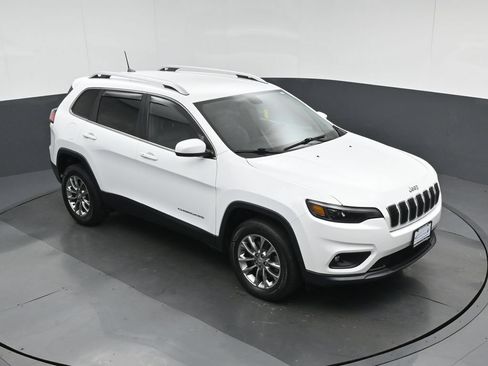 Used 2019 Jeep Cherokee Latitude Plus w/ Cold Weather Group AWD/4WD image 57