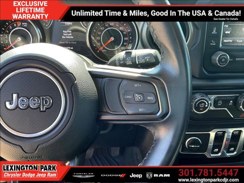 Used 2019 Jeep Wrangler Sport AWD/4WD image 12
