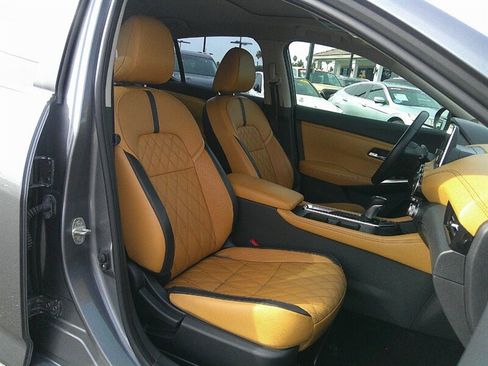 Used 2020 Nissan Sentra SV w/ SV Premium Package image 18