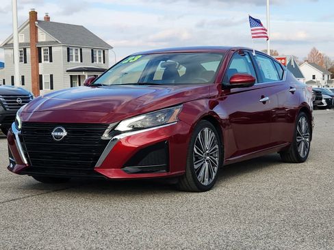Used 2023 Nissan Altima 2.5 SL image 1