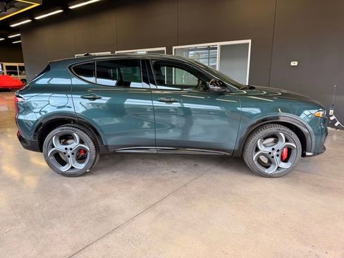 New 2026 Alfa Romeo Tonale w/ Quick Order Package 23H Volce AWD/4WD image 6