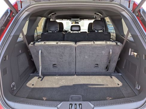 Used 2025 Ford Explorer ST-Line w/ ST-Line Street Pack AWD/4WD image 30