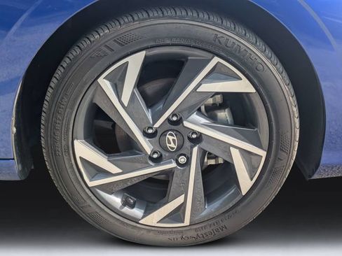 Used 2025 Hyundai Elantra Sport w/ Cargo Package FWD image 11