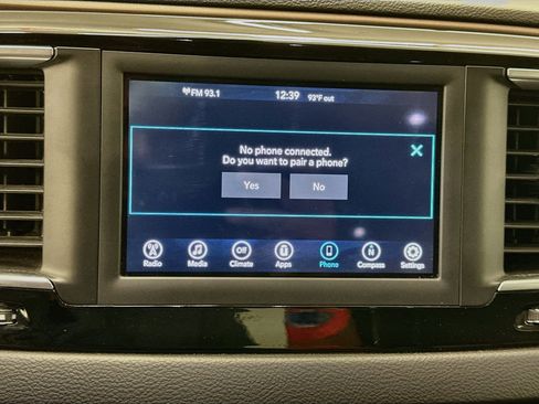 Used 2020 Chrysler Voyager Lxi FWD image 22