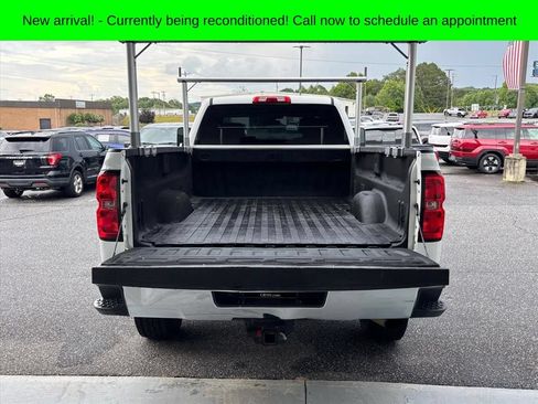 Used 2019 Chevrolet Silverado 2500 W/T AWD/4WD image 3