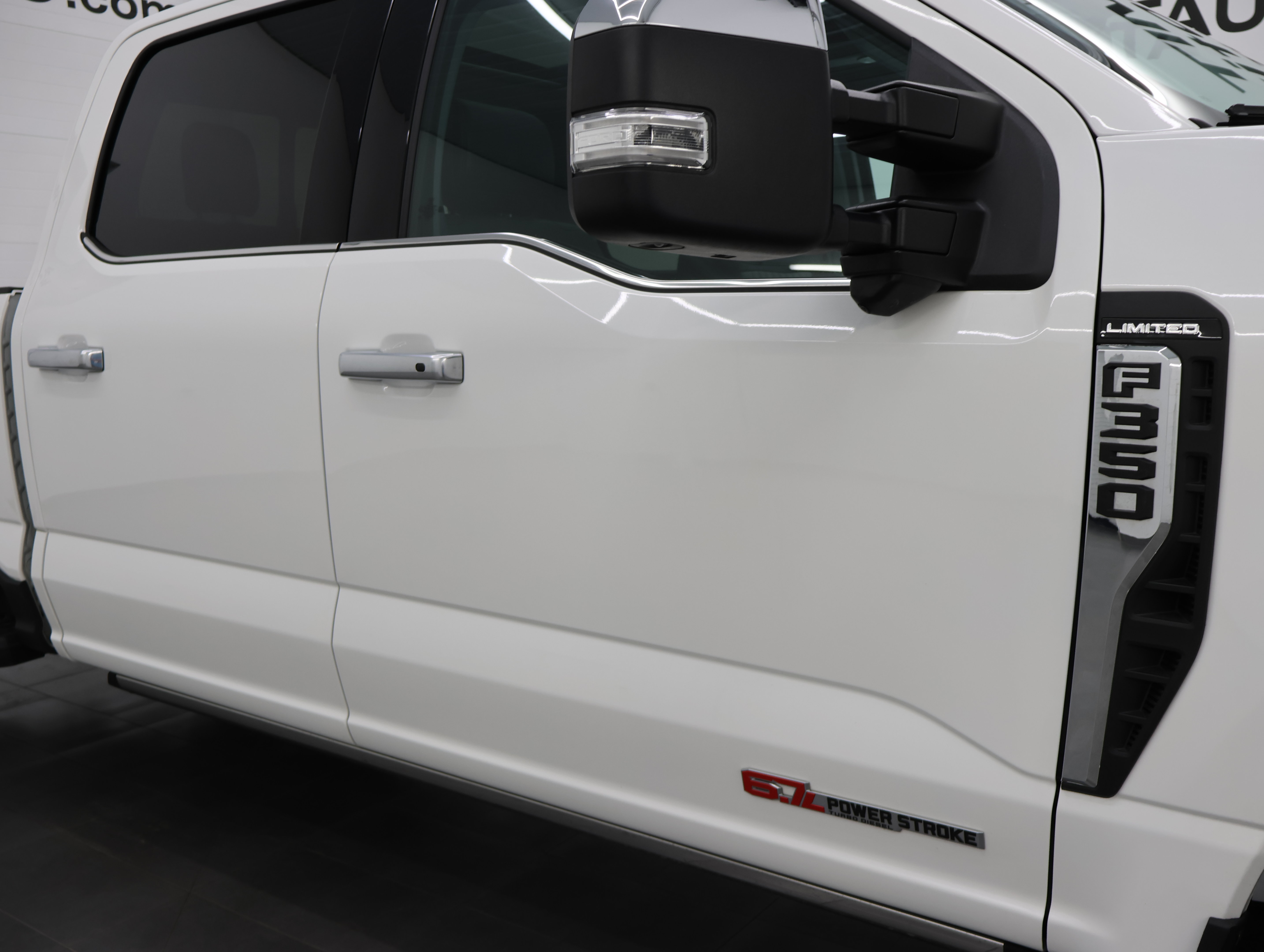 Used 2024 Ford F350 Limited w/ FX4 Off-Road Package AWD/4WD image 29