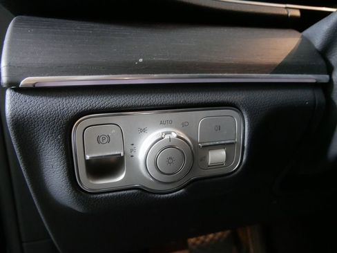 Used 2022 Mercedes-Benz GLE 350 4MATIC image 14