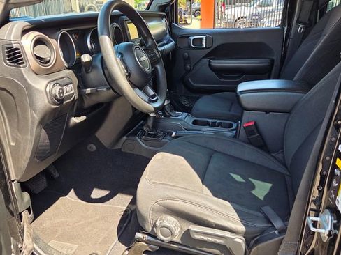 Used 2020 Jeep Gladiator Sport AWD/4WD image 11