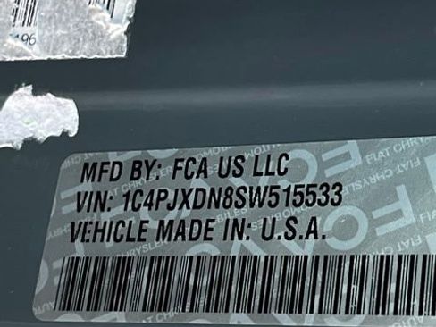 Used 2025 Jeep Wrangler Sport image 33