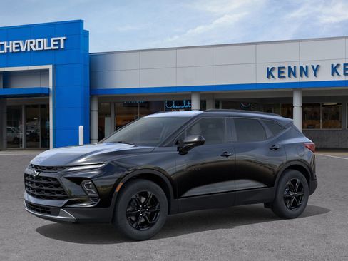 New 2026 Chevrolet Blazer LT image 2