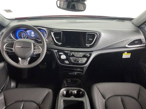 New 2026 Chrysler Pacifica Select image 35