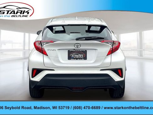 Used 2018 Toyota C-HR XLE FWD image 5