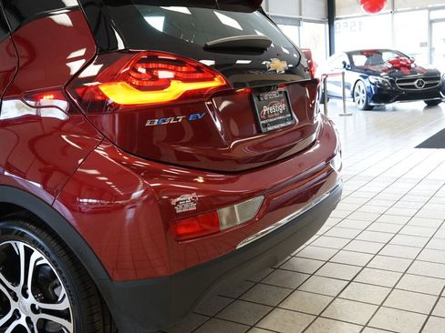 Used 2018 Chevrolet Bolt Premier w/ Driver Confidence II Package FWD image 14