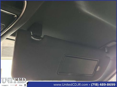 Used 2023 Land Rover Range Rover Sport SE Dynamic image 23