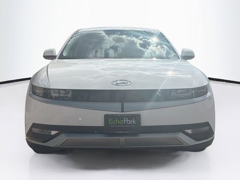 Used 2024 Hyundai Ioniq 5 SEL AWD/4WD image 2