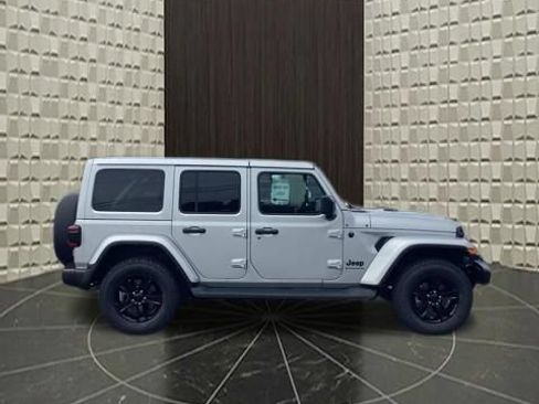 Certified 2023 Jeep Wrangler Unlimited Sahara AWD/4WD image 6