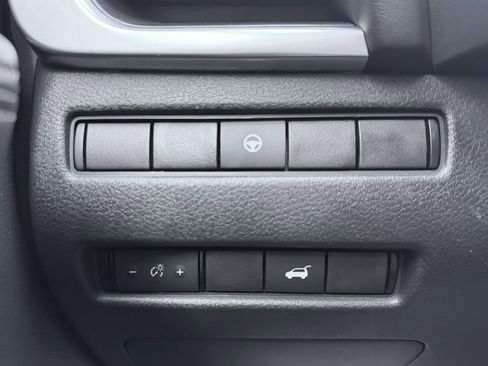 Used 2021 Nissan Rogue SL FWD image 26