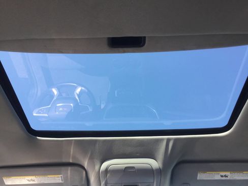 Used 2020 GMC Acadia SLE w/ LPO, Floor Liner Package image 7