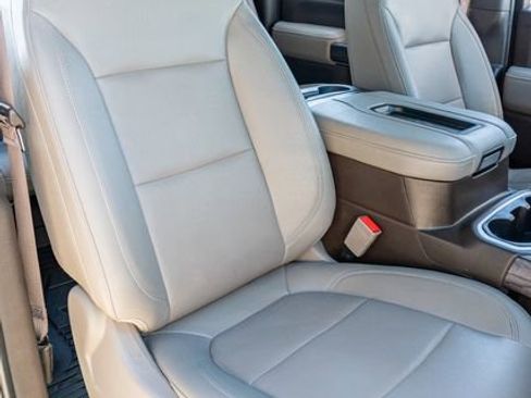 Used 2022 Chevrolet Silverado 2500 LTZ w/ LTZ Texas Edition image 45