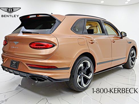 Certified 2023 Bentley Bentayga AWD/4WD image 13