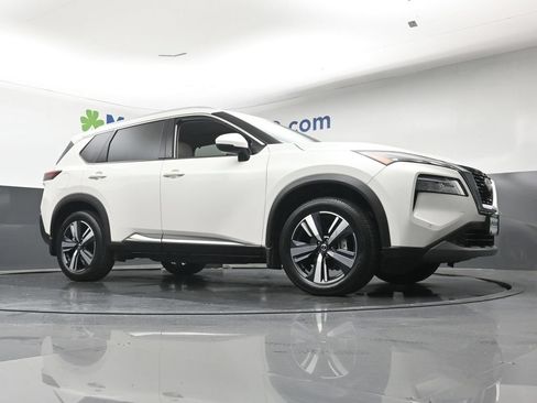 Used 2021 Nissan Rogue SL w/ Premium Package AWD/4WD image 25