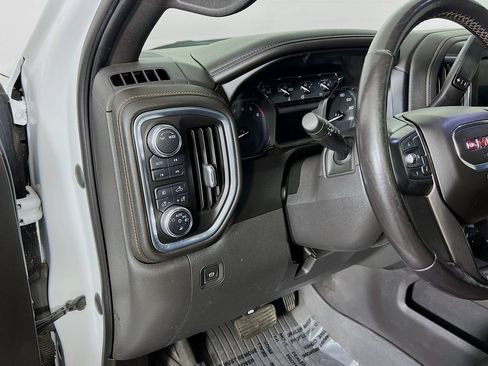 Certified 2021 GMC Sierra 1500 AT4 w/ AT4 Preferred Package AWD/4WD image 9